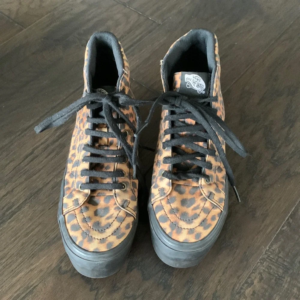 Sneakers - Picture 1 of 3